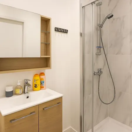 Pere Lachaise - Montmartre Centre *