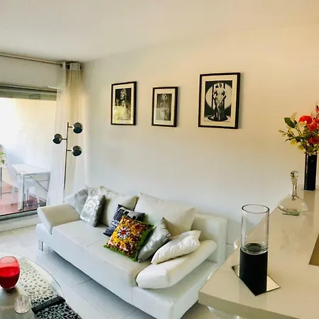 Apartment Pere Lachaise - Montmartre Centre *