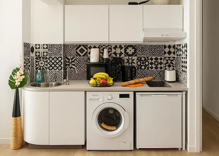 Pere Lachaise - Montmartre Centre *